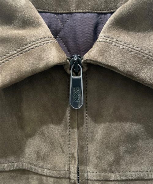 ERMENEGILDO ZEGNA（エルメネジルド・ゼニア）ERMENEGILDO ZEGNA (エルメネジルド・ゼニア) スウェードボンバージャケット カーキ サイズ:50の古着・服飾アイテム