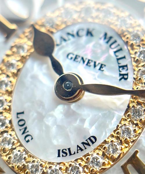 FRANCK MULLER（フランクミュラー）ランクミュラー ロングアイランド ホワイトシェル インデックスダイヤ/Long Island White Mother of Pearl Dial Diamond Index/902 QZ REL MOP CD 1R/白蝶貝文字盤/K18Pの古着・服飾アイテム