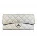 CHANEL（シャネル）の古着「キャビアスキンロングウォレット」｜アイボリー