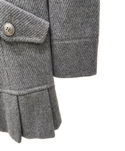 BURBERRY BLUE LABEL（バーバリー ブルー レーベル）BURBERRY BLUE LABEL (バーバリーロンドンブルーレーベル) ウールフリルデザインコート ライトグレー サイズ:36の古着・服飾アイテム