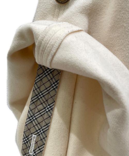 BURBERRY BLUE LABEL（バーバリー ブルー レーベル）BURBERRY BLUE LABEL (バーバリーロンドンブルーレーベル) ポンチョコート アイボリー サイズ:38の古着・服飾アイテム
