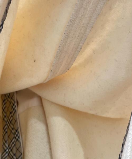 BURBERRY BLUE LABEL（バーバリー ブルー レーベル）BURBERRY BLUE LABEL (バーバリーロンドンブルーレーベル) ポンチョコート アイボリー サイズ:38の古着・服飾アイテム