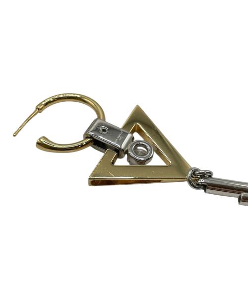 LOUIS VUITTON（ルイ ヴィトン）LOUIS VUITTON (ルイ ヴィトン) メタルスイングピアススパークルVの古着・服飾アイテム