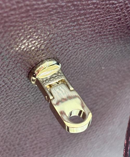 Valextra（ヴァレクストラ）Valextra (ヴァレクストラ) Bキューブ パープルの古着・服飾アイテム