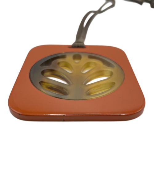 HERMES（エルメス）HERMES (エルメス) バッファローホーンペンダントネックレス ブラウン×オレンジの古着・服飾アイテム