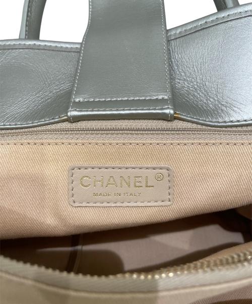 CAHNEL（シャネル）CAHNEL (シャネル) フレンチリビエラ / ココマーク パンチングメッシュ 2WAYバッグ シルバーの古着・服飾アイテム