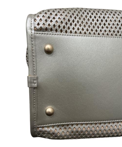 CAHNEL（シャネル）CAHNEL (シャネル) フレンチリビエラ / ココマーク パンチングメッシュ 2WAYバッグ シルバーの古着・服飾アイテム