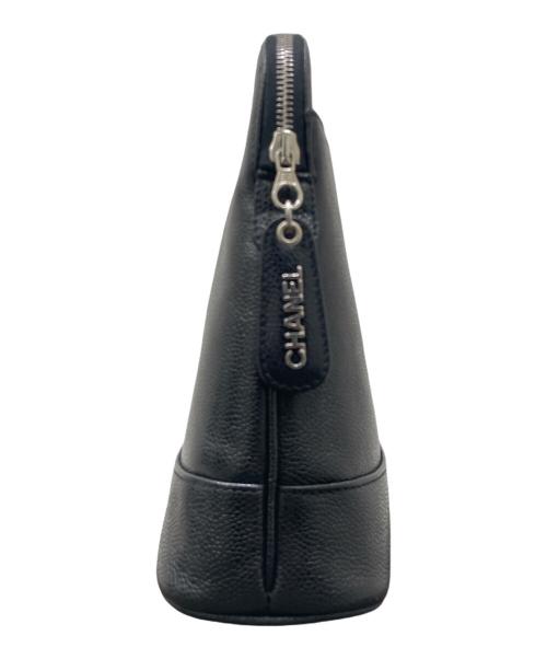 CHANEL（シャネル）CHANEL (シャネル) ロゴチェーンショルダーバッグ ブラックの古着・服飾アイテム
