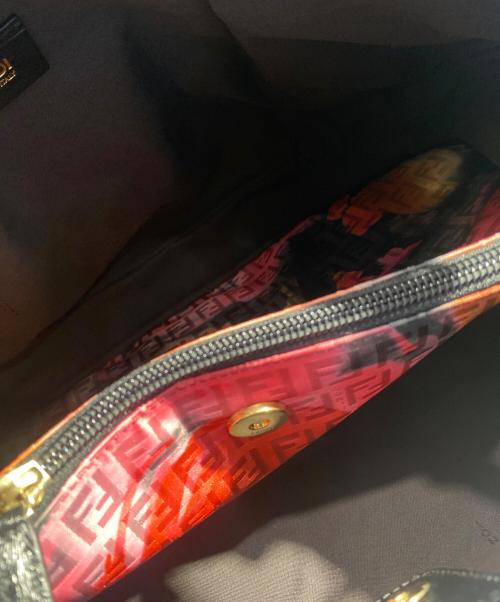 FENDI（フェンディ）FENDI (フェンディ) ズッキーノフローラルハンドバッグ レッドの古着・服飾アイテム