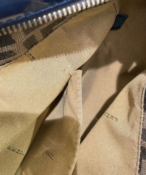 FENDI（フェンディ）FENDI (フェンディ) ズッカエナメルキャンバスハンドバッグ ネイビー×ブラウンの古着・服飾アイテム