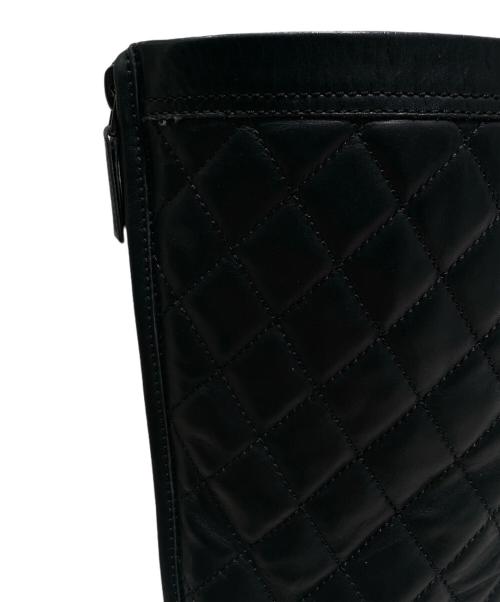 CHANEL（シャネル）CHANEL (シャネル) ココマーク マトラッセ バックジップ レザーブーツ ブラック サイズ:38 1/2の古着・服飾アイテム