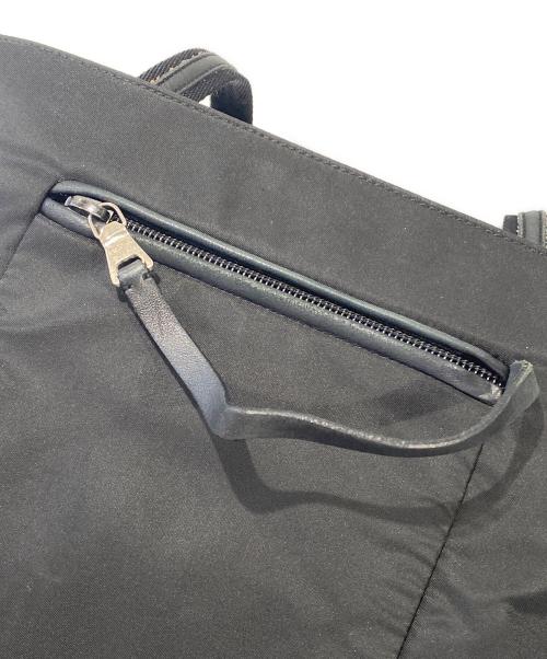 PRADA（プラダ）PRADA (プラダ) 三角プレート ナイロントートバッグ ブラックの古着・服飾アイテム