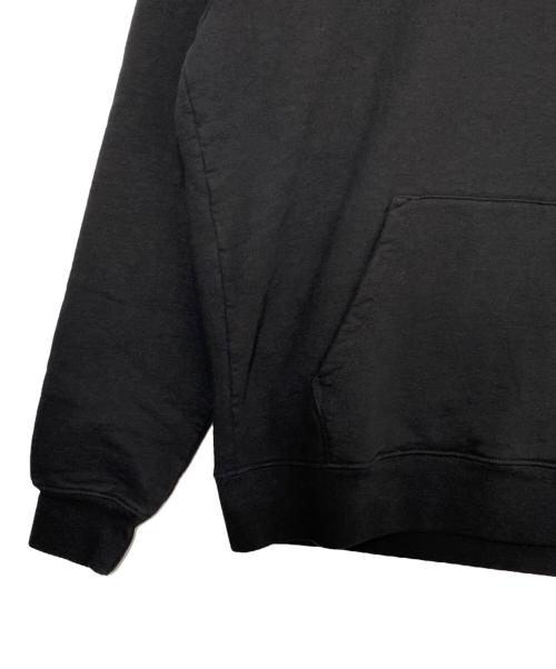 anti social social CLUB（アンチソーシャルソーシャルクラブ）ANTI SOCIAL SOCIAL CLUB (アンチソーシャルソーシャルクラブ) FRAGMENT DESIGN (フラグメントデザイン) バッグロゴプリントパーカー ブラック サイズ:Mの古着・服飾アイテム