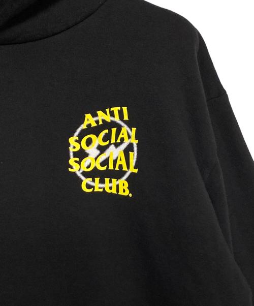 anti social social CLUB（アンチソーシャルソーシャルクラブ）ANTI SOCIAL SOCIAL CLUB (アンチソーシャルソーシャルクラブ) FRAGMENT DESIGN (フラグメントデザイン) バッグロゴプリントパーカー ブラック サイズ:Mの古着・服飾アイテム