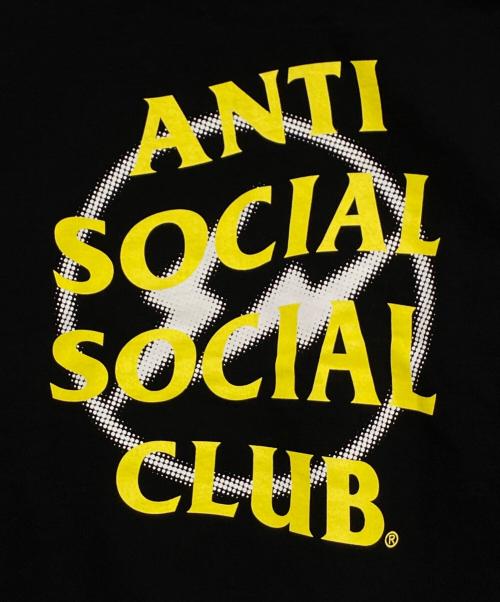 anti social social CLUB（アンチソーシャルソーシャルクラブ）ANTI SOCIAL SOCIAL CLUB (アンチソーシャルソーシャルクラブ) FRAGMENT DESIGN (フラグメントデザイン) バッグロゴプリントパーカー ブラック サイズ:Mの古着・服飾アイテム