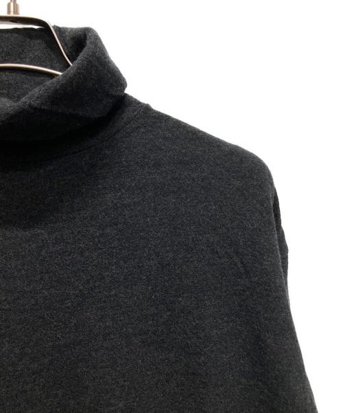 COMOLI（コモリ）COMOLI (コモリ) ウール天竺 長袖タートルネック グレー サイズ:3 未使用品の古着・服飾アイテム