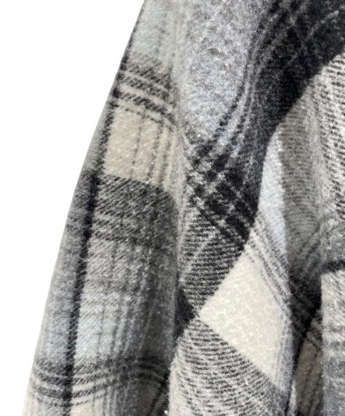 GUCCI（グッチ）GUCCI (グッチ) リバーシブルポンチョケープ グレー×ブルー サイズ:FREEの古着・服飾アイテム