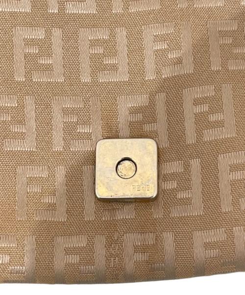 FENDI（フェンディ）FENDI (フェンディ) マンマバケット/ショルダーバッグ ベージュの古着・服飾アイテム
