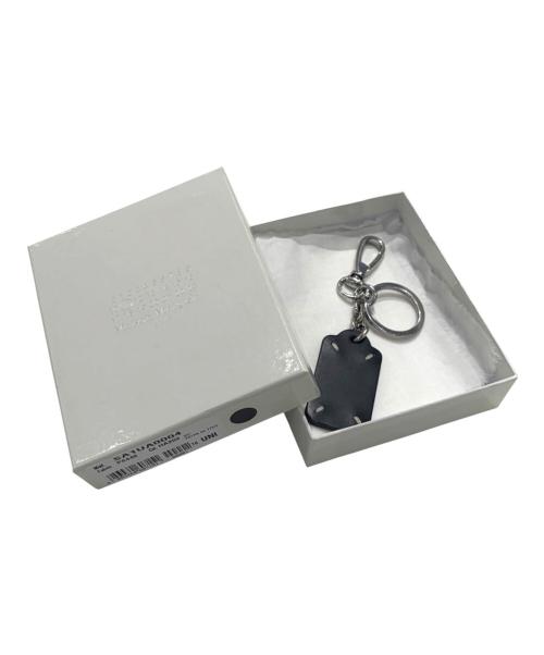 Maison Margiela（メゾンマルジェラ）Maison Margiela (メゾンマルジェラ) 4ステッチキーリング ホワイトの古着・服飾アイテム