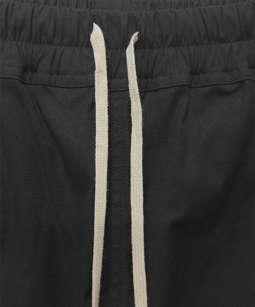 RICK OWENS（リックオウエンス）RICK OWENS (リックオウエンス) 23SS ドローストリング ショートパンツ ブラック サイズ:46の古着・服飾アイテム