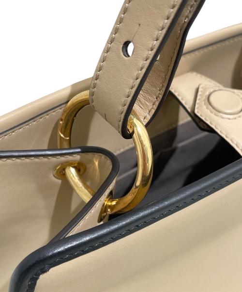 FENDI（フェンディ）FENDI (フェンディ) ラナウェイ スモール 2WAYバッグ アイボリー サイズ:スモールの古着・服飾アイテム