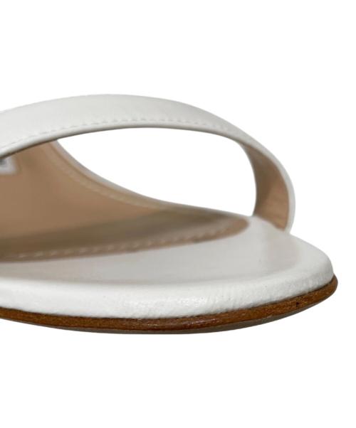 Manolo Blahnik（マノロブラニク）Manolo Blahnik (マノロブラニク) アンクルストラップレザーサンダル/レザーサンダル/ストラップサンダル/ヒールサンダル ホワイト サイズ:23.5の古着・服飾アイテム