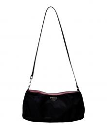 PRADA（プラダ）の古着「三角ロゴ ナイロンショルダーバッグ」｜ブラック