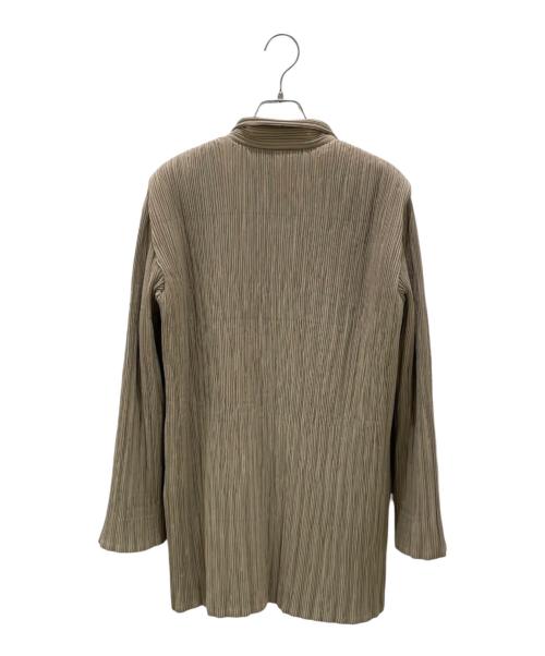 ISSEY MIYAKE（イッセイミヤケ）ISSEY MIYAKE (イッセイミヤケ) プリーツジャケット カーキ サイズ:Mの古着・服飾アイテム