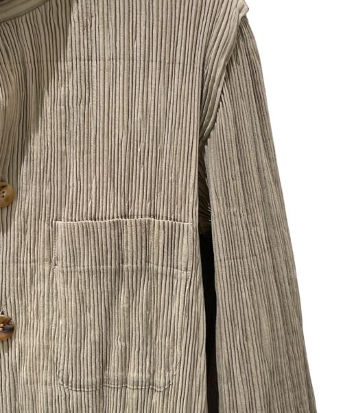 ISSEY MIYAKE（イッセイミヤケ）ISSEY MIYAKE (イッセイミヤケ) プリーツジャケット カーキ サイズ:Mの古着・服飾アイテム