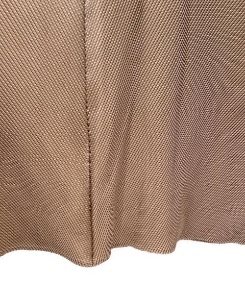 ISSEY MIYAKE（イッセイミヤケ）ISSEY MIYAKE (イッセイミヤケ) 斜めプリーツノースリーブワンピース ブラウン サイズ:2の古着・服飾アイテム