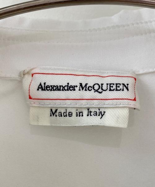 ALEXANDER McQUEEN（アレキサンダーマックイーン）ALEXANDER McQUEEN (アレキサンダーマックイーン) ジップアップワンピース ホワイト サイズ:36の古着・服飾アイテム