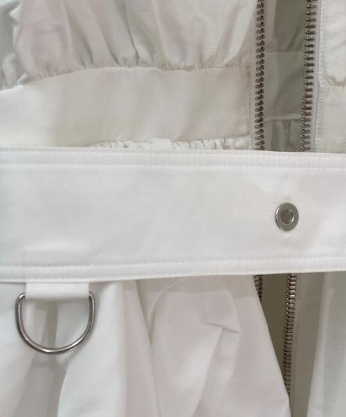 ALEXANDER McQUEEN（アレキサンダーマックイーン）ALEXANDER McQUEEN (アレキサンダーマックイーン) ジップアップワンピース ホワイト サイズ:36の古着・服飾アイテム