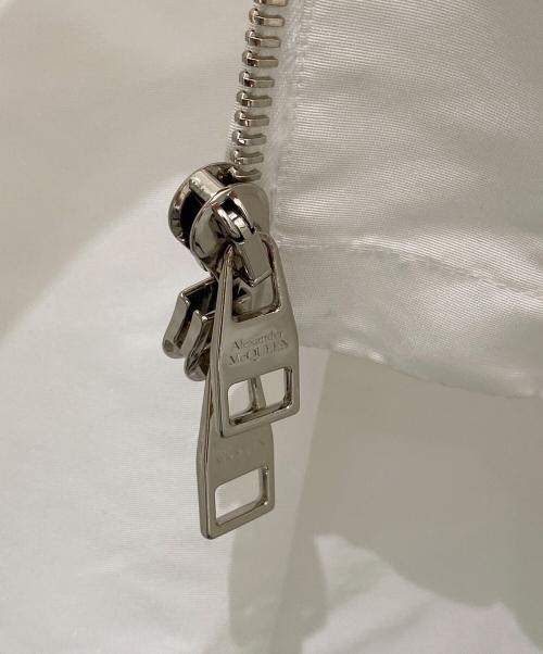 ALEXANDER McQUEEN（アレキサンダーマックイーン）ALEXANDER McQUEEN (アレキサンダーマックイーン) ジップアップワンピース ホワイト サイズ:36の古着・服飾アイテム