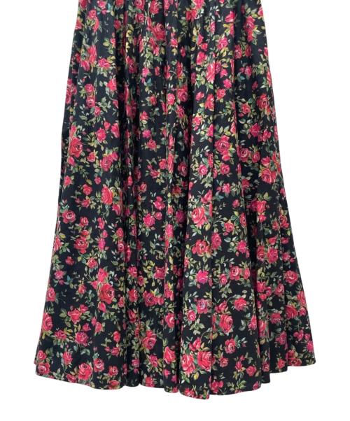 DOLCE & GABBANA（ドルチェ＆ガッバーナ）DOLCE & GABBANA (ドルチェ＆ガッバーナ) 花柄ノースリーブワンピース ブラック サイズ:36の古着・服飾アイテム