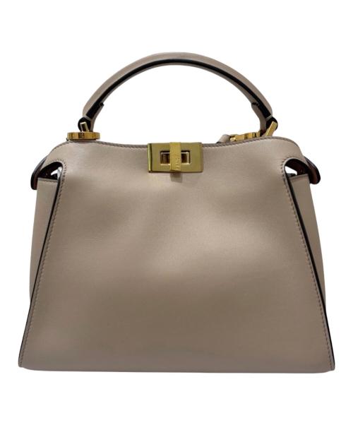 FENDI（フェンディ）FENDI (フェンディ) ピーカブー アイコニック エッセンシャリー アイボリー サイズ:ミディアムの古着・服飾アイテム
