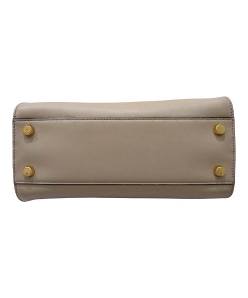 FENDI（フェンディ）FENDI (フェンディ) ピーカブー アイコニック エッセンシャリー アイボリー サイズ:ミディアムの古着・服飾アイテム