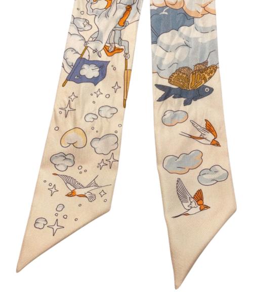 HERMES（エルメス）HERMES (エルメス) ツイリー/SUR MON NUAGE（私の雲） アイボリーの古着・服飾アイテム