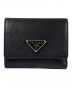 PRADAプラダ）の古着「サフィアーノトライアングル 財布」｜ブラック