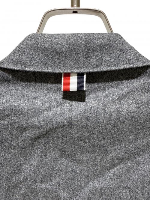 Thom Browne（トムブラウン）Thom Browne (トムブラウン) 平織り4-BARクラシックスポーツコート/MJC001A ライトグレー サイズ:3の古着・服飾アイテム