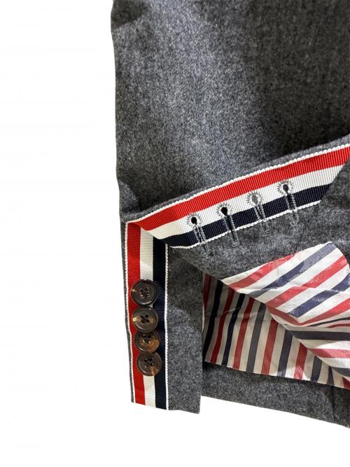 Thom Browne（トムブラウン）Thom Browne (トムブラウン) 平織り4-BARクラシックスポーツコート/MJC001A ライトグレー サイズ:3の古着・服飾アイテム