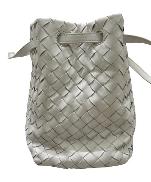 BOTTEGA VENETA（ボッテガベネタ）BOTTEGA VENETA (ボッテガベネタ) イントレチャートハンドバッグ ホワイトの古着・服飾アイテム
