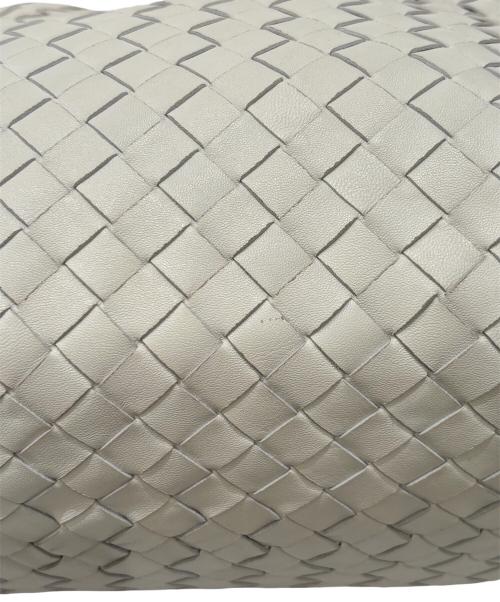 BOTTEGA VENETA（ボッテガベネタ）BOTTEGA VENETA (ボッテガベネタ) イントレチャートハンドバッグ ホワイトの古着・服飾アイテム