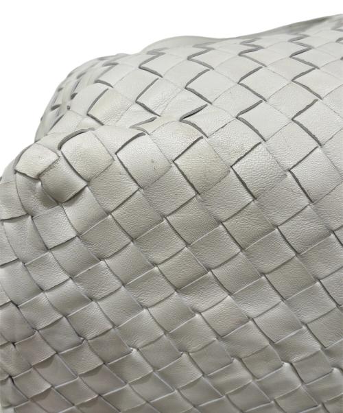 BOTTEGA VENETA（ボッテガベネタ）BOTTEGA VENETA (ボッテガベネタ) イントレチャートハンドバッグ ホワイトの古着・服飾アイテム