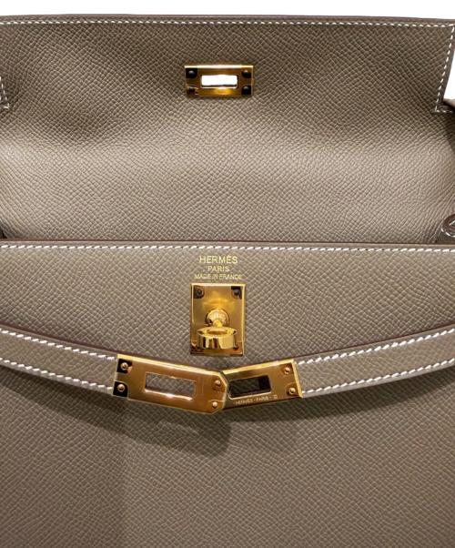 HERMES（エルメス）HERMES (エルメス) Kelly25 ケリー25外縫い/ヴォーエプソン/エトゥープ/ゴールド金具/K刻印：2025年製  エトゥープ サイズ:25の古着・服飾アイテム