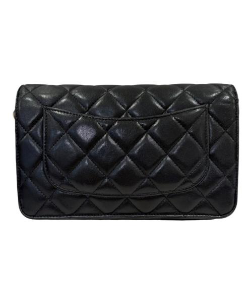 CHANEL（シャネル）CHANEL (シャネル) チャーム付チェーンウォレットバッグ ブラックの古着・服飾アイテム