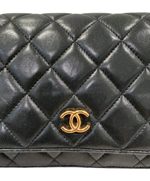 CHANEL（シャネル）CHANEL (シャネル) チャーム付チェーンウォレットバッグ ブラックの古着・服飾アイテム