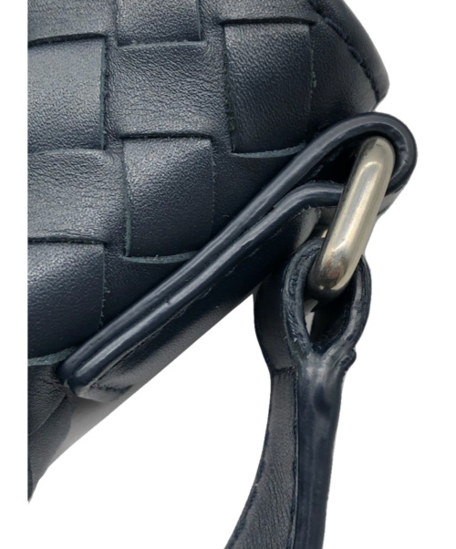 BOTTEGA VENETA（ボッテガベネタ）BOTTEGA VENETA (ボッテガ ヴェネタ) イントレチャート ショルダーバッグ ネイビー サイズ:- イントレチャート レザー B08370394Mの古着・服飾アイテム