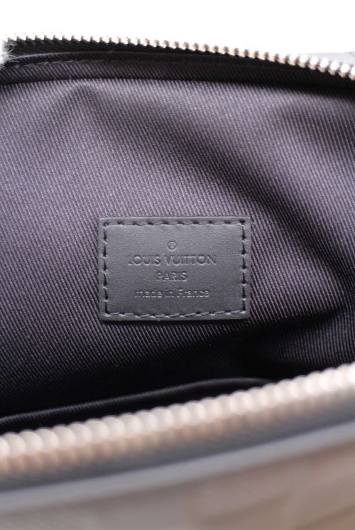 LOUIS VUITTON（ルイ ヴィトン）LOUIS VUITTON (ルイ ヴィトン) アヴェニュー スリングバッグ ブラック サイズ:-の古着・服飾アイテム
