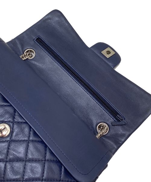 CHANEL（シャネル）CHANEL (シャネル) Wフラップチェーンショルダーバッグ ネイビー サイズ:-の古着・服飾アイテム