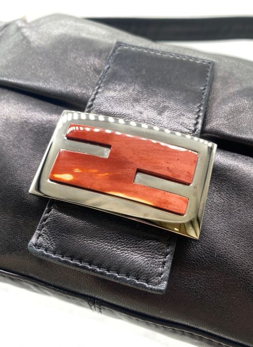 FENDI（フェンディ）FENDI (フェンディ) レザーマンマバケットハンドバッグ ブラック サイズ:-の古着・服飾アイテム